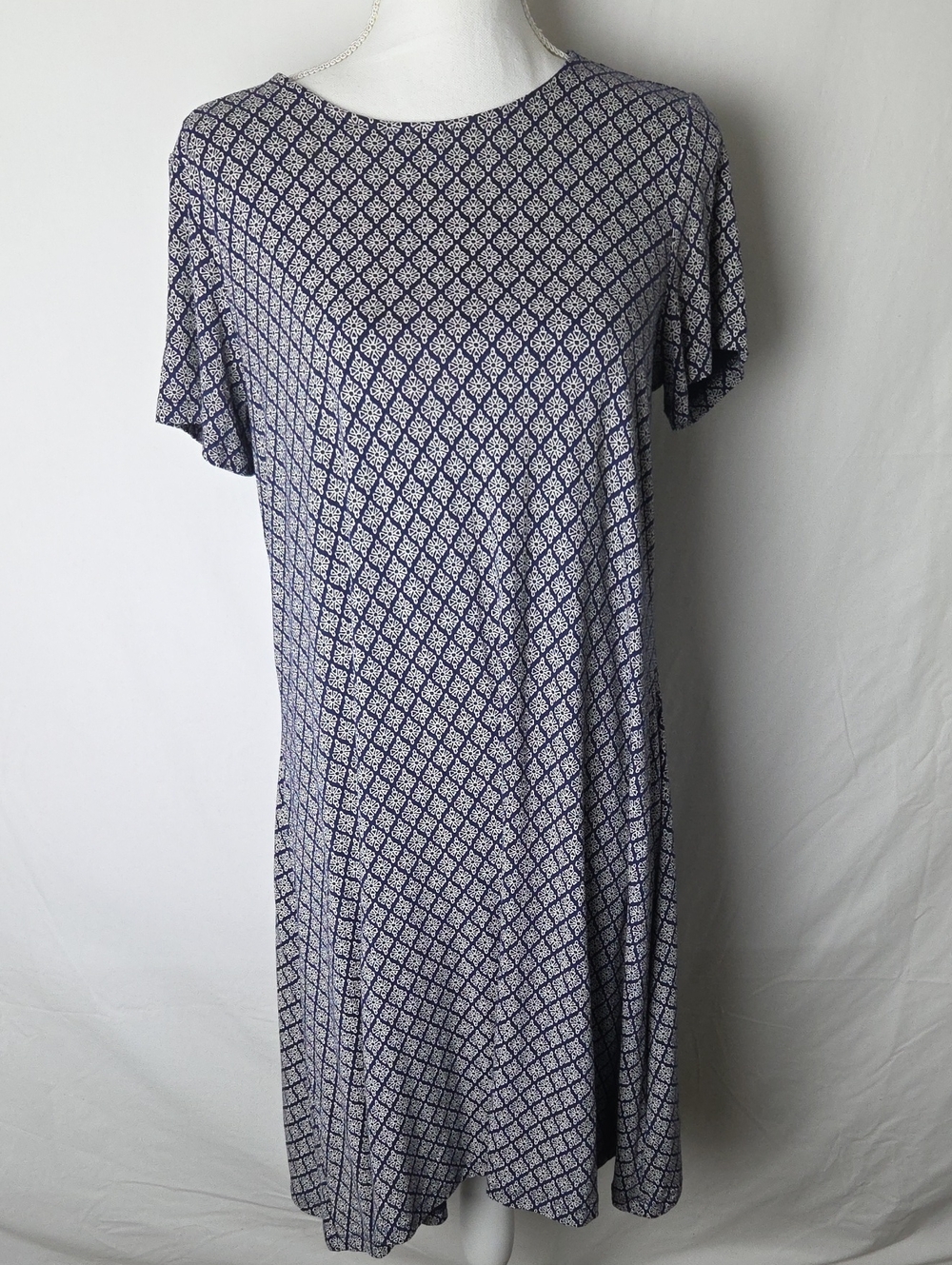 Old Navy Maxi Diamond Tile Print Swing Navy/White Stretch Short Sleeve Dress Lg‎